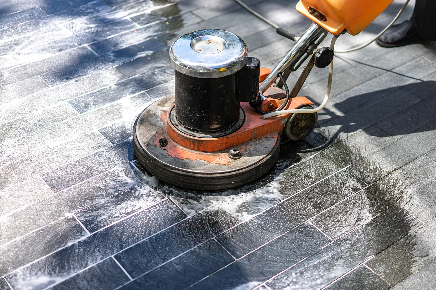 Timi Morina – Reinigung & Service - Wohnungsauflösungen & Entrümpelungen