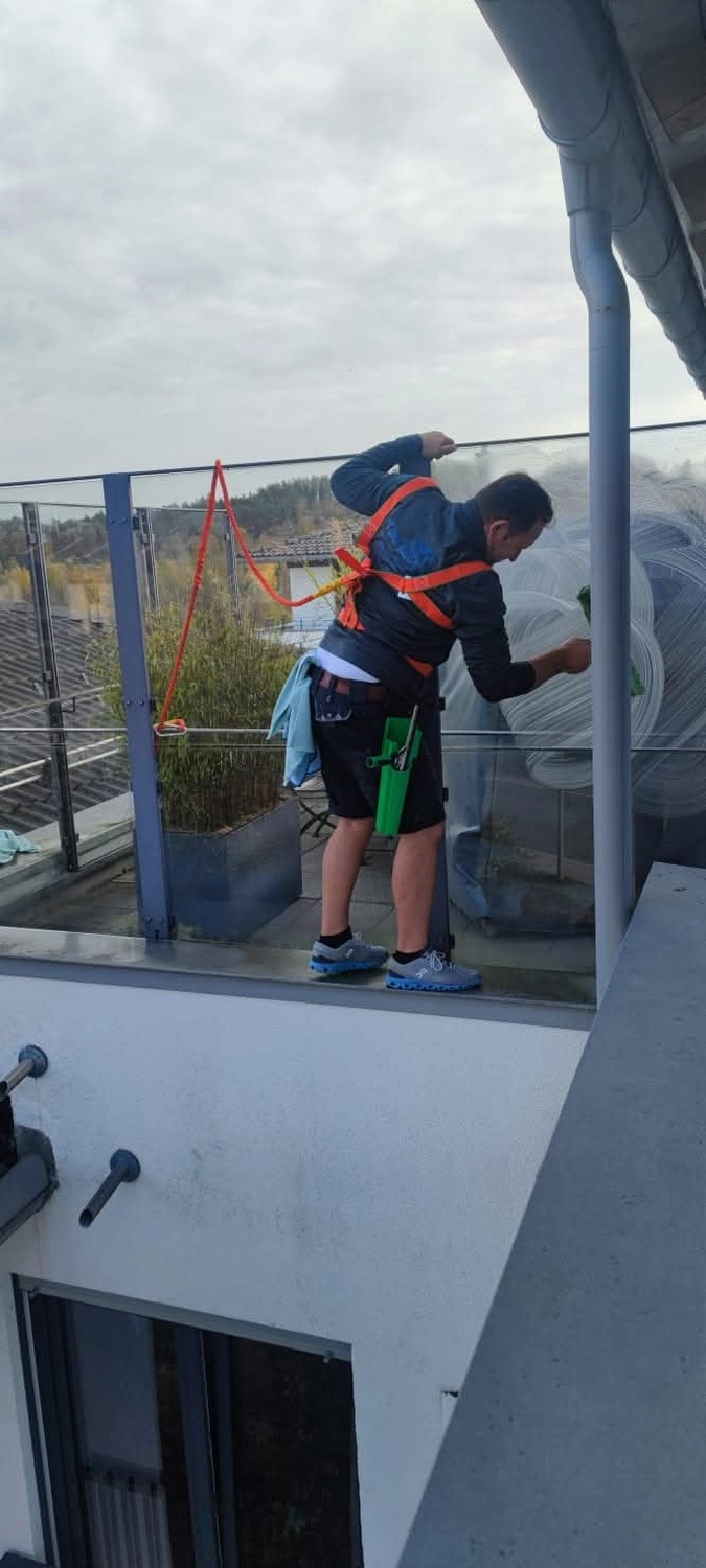 Timi Morina – Reinigung & Service - Fensterreinigung